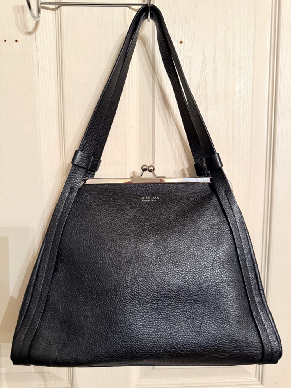 Lia Numa Black Leather Shoulder Bag made in Italy